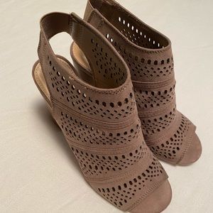 Lauren Conrad heels size 7. Taupe.  Never worn.